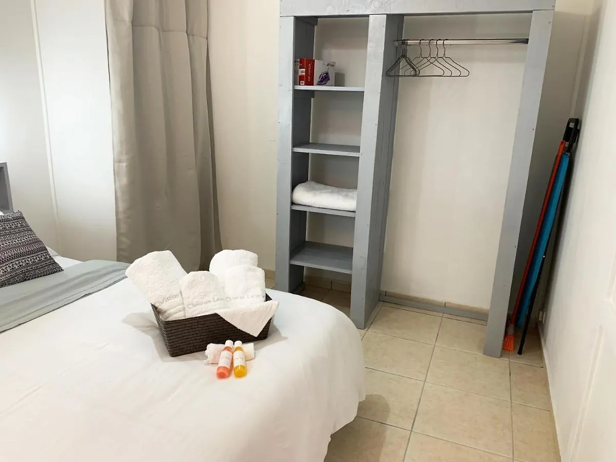 Le Mabouya Apartment Petit-Bourg